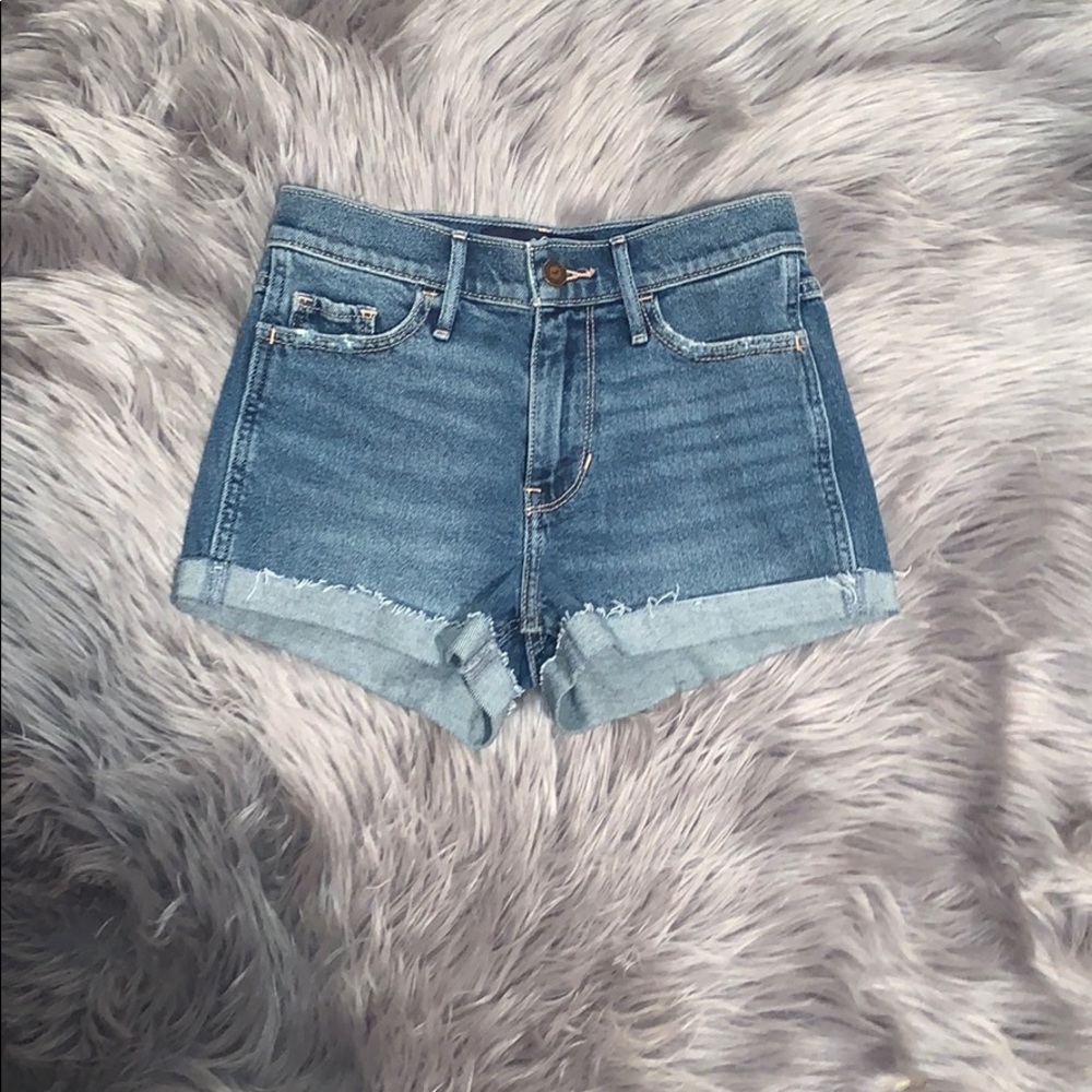 Hollister high waisted shorts ! BRAND NEW